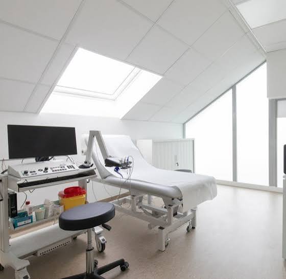 Salle de consultation — Clinique CMR Seraing